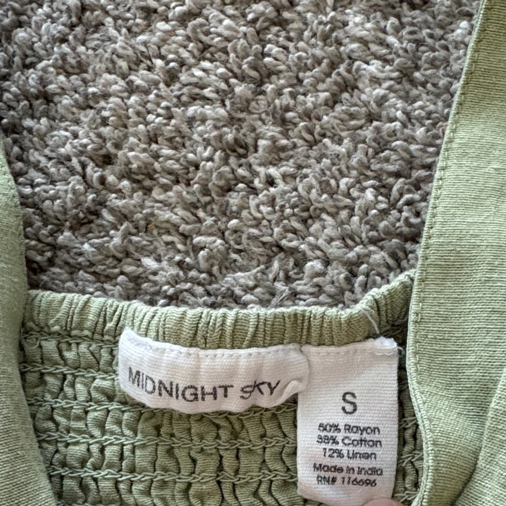 Sage Green Crop Shirt - Picture 3 of 5